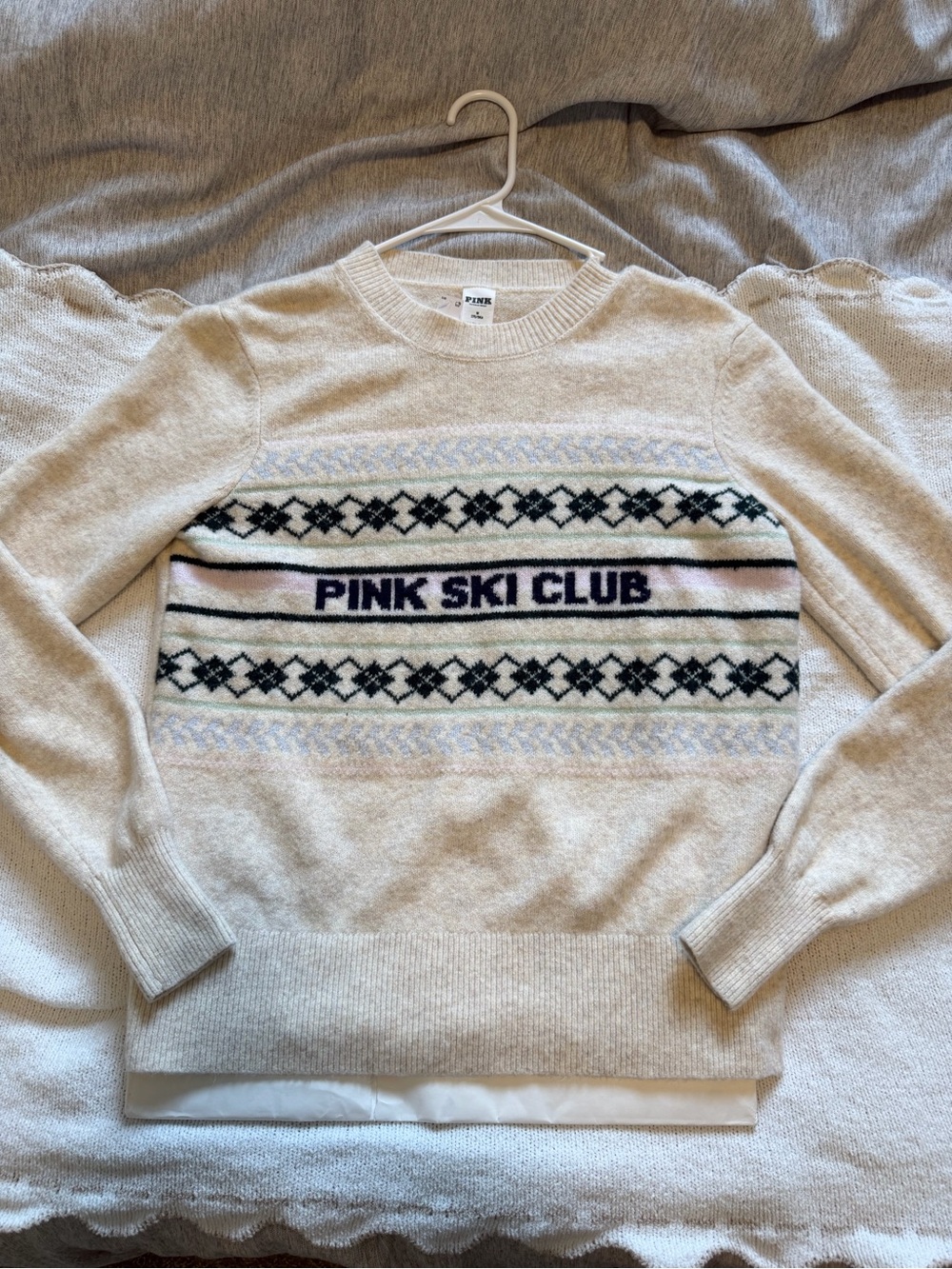 Victoria’s Secret PINK Ski Club Sweater NWT Size Medium